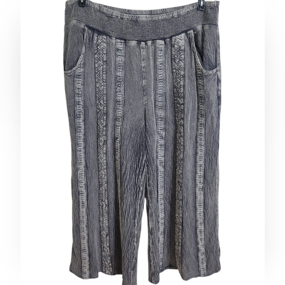 Bunulu Striped Embroidered Lace Gray Capri Boho Pants Cotton Rayon Sz L